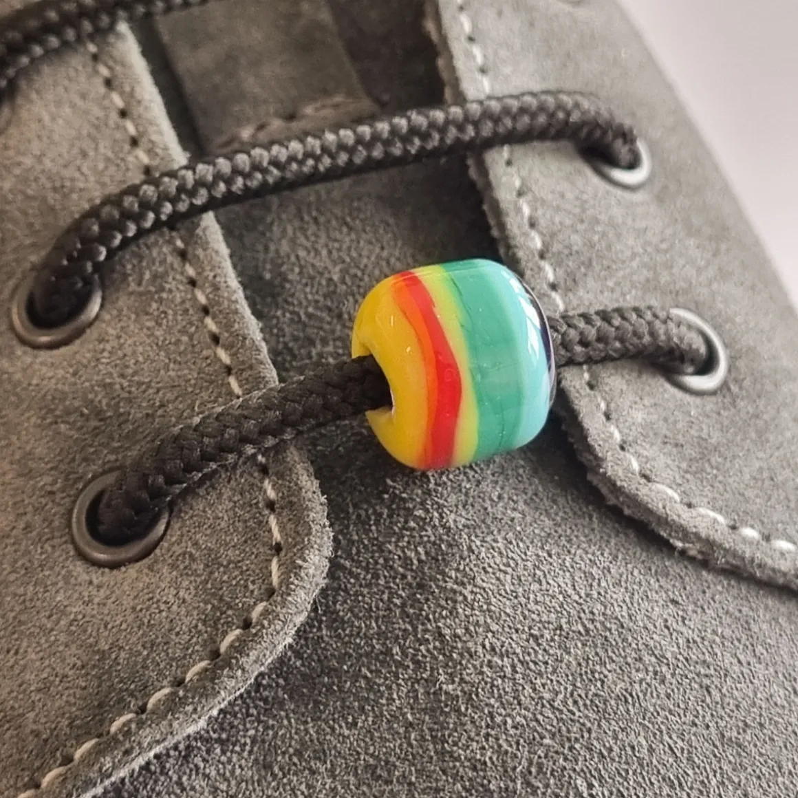 Atelier Schatzmuschel ~ Schuh Perle ~ Regenbogen