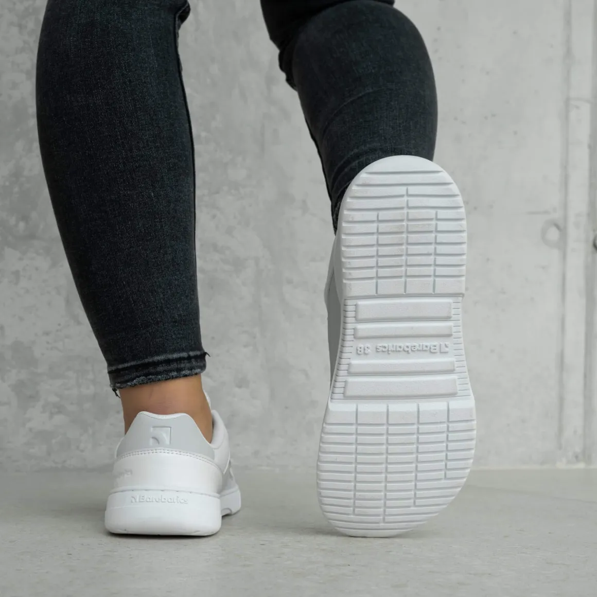 Barebarics ~ Vaporo ~ White & Light Grey