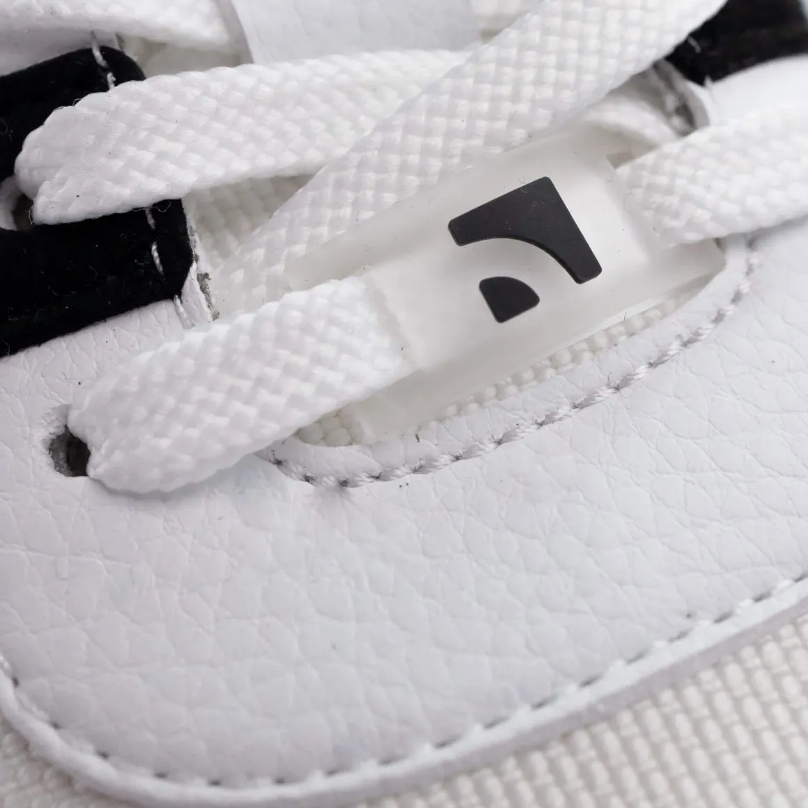 Barebarics ~ Zing ~ White & Black