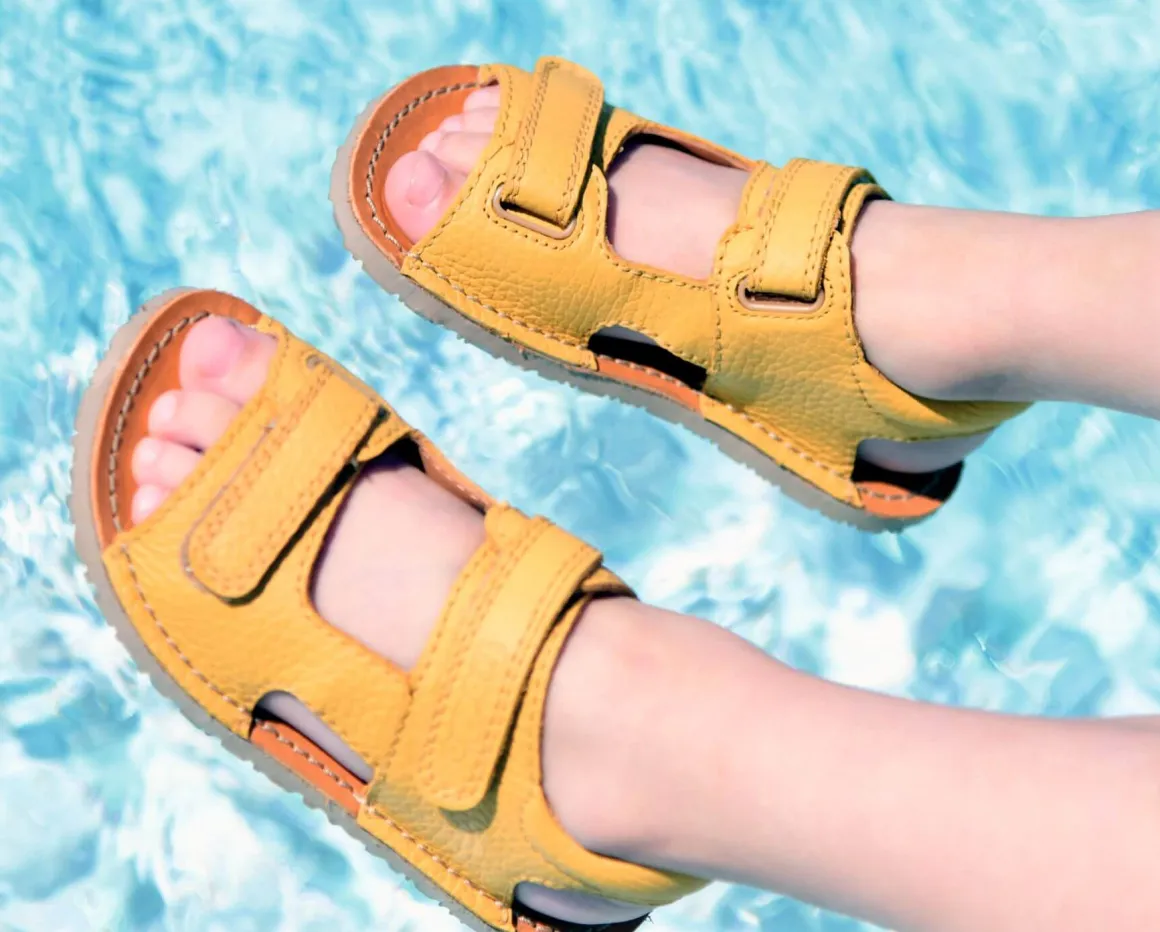 Froddo ~ Flexy Mini Sandale ~ Yellow