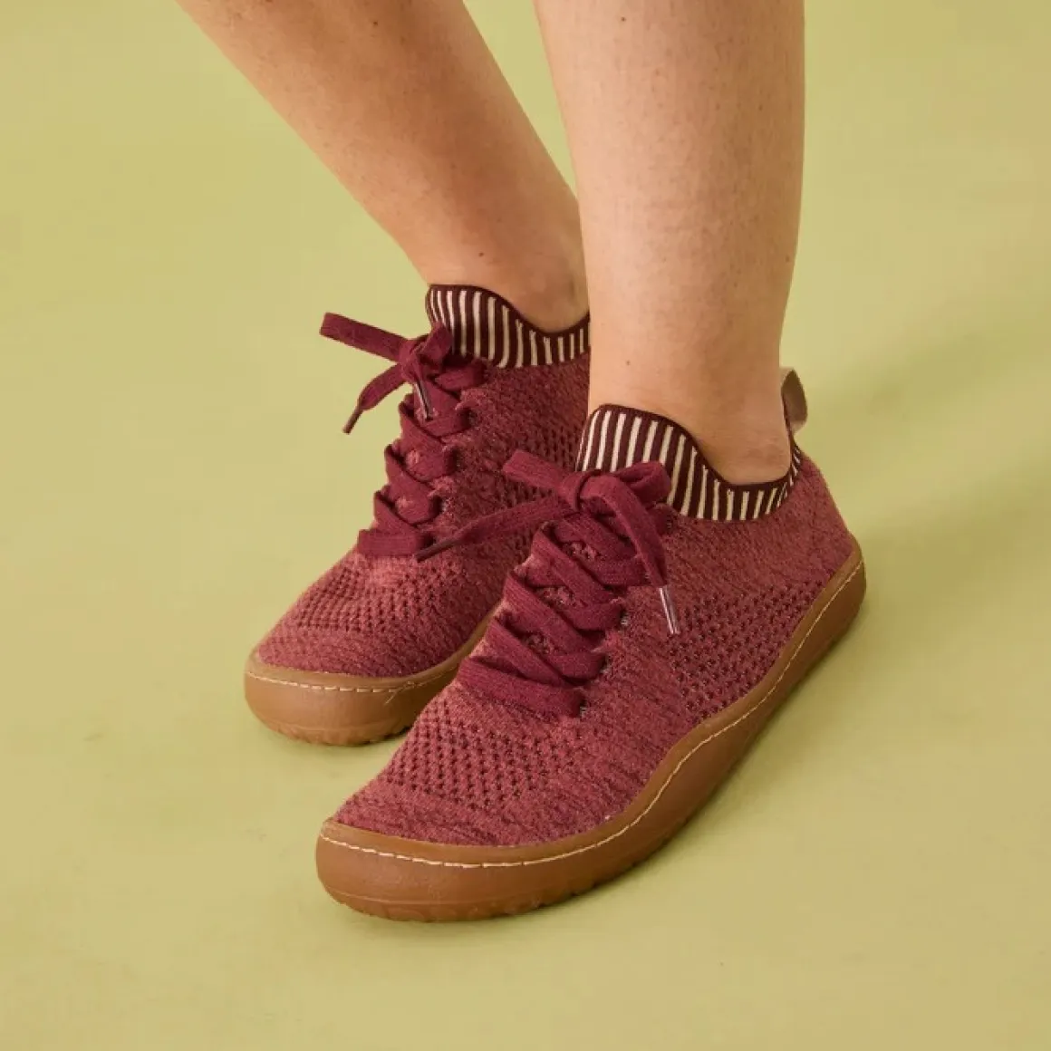 Grand Step ~ Essence LowCut Hanf Schnürschuh ~ Bordo