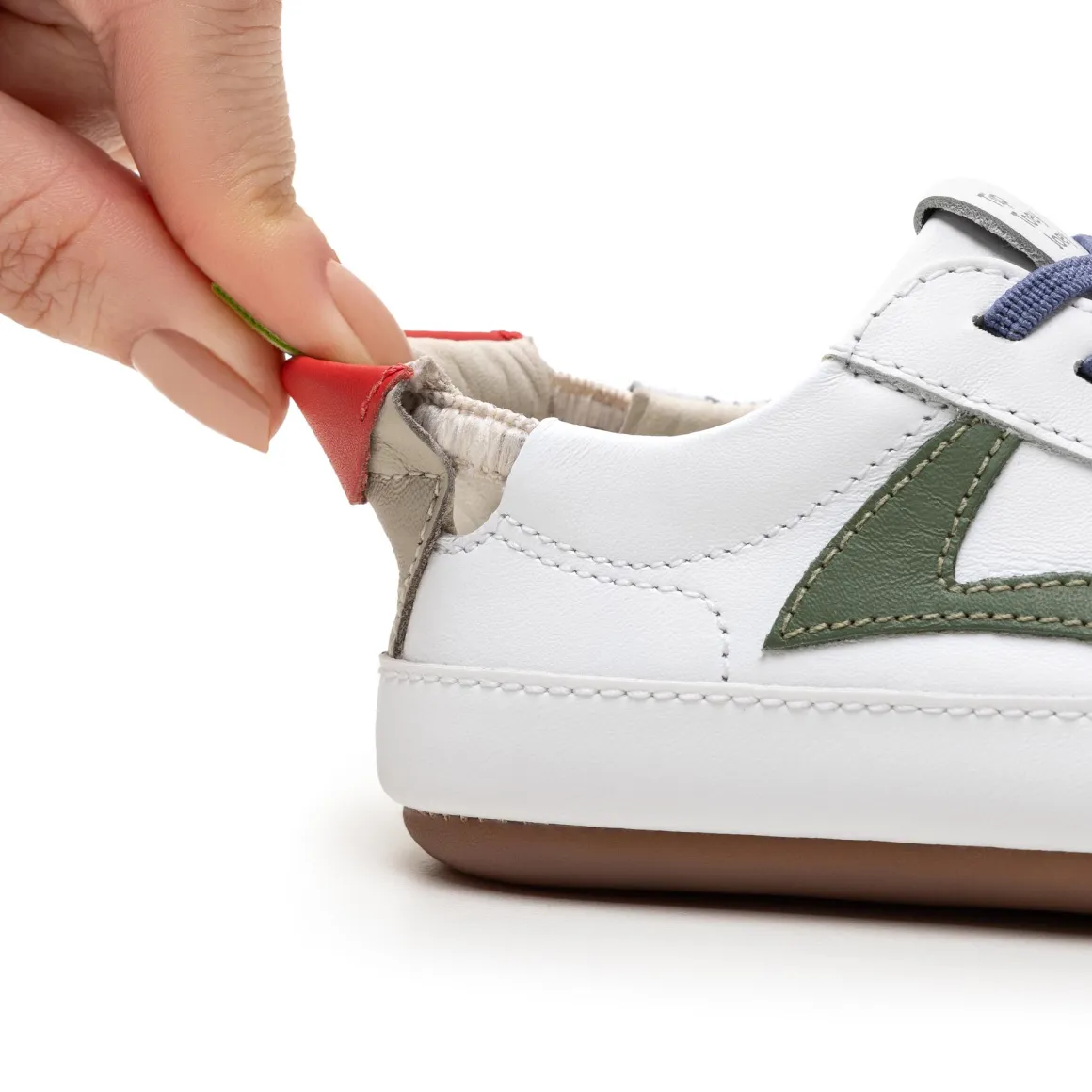 Tip Toey Joey |t ~ Ground Sneaker ~ White